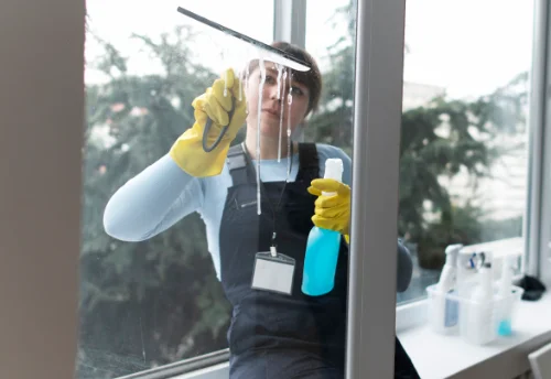 Nettoyage de vitres intérieures et extérieures à Montandon
